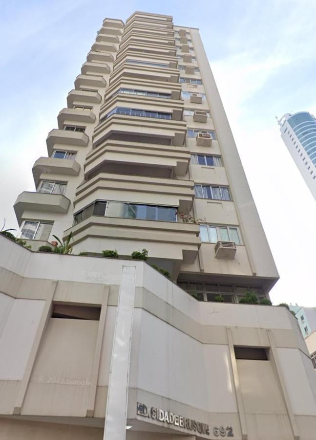 Apto Av Brasil Quadra Mar Balneario Camboriu Luaran gambar